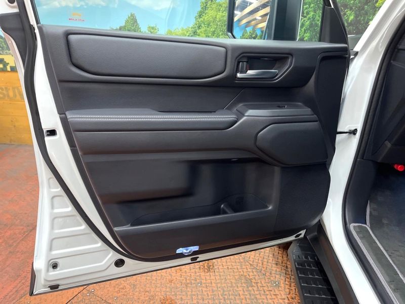 2025 Toyota Land Cruiser 250 3BA-TRJ250W (UW-6a98e764c5498)[6]