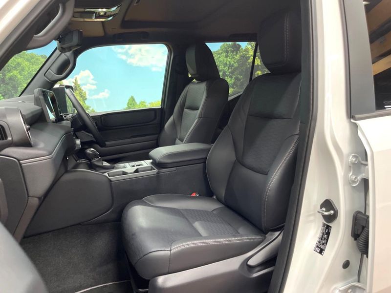 2025 Toyota Land Cruiser 250 3BA-TRJ250W (UW-6a98e764c5498)[5]