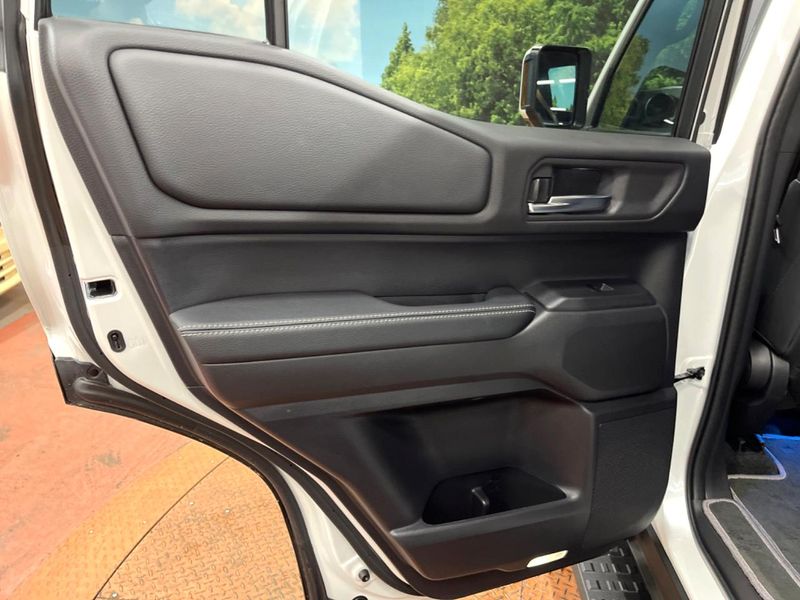 2025 Toyota Land Cruiser 250 3BA-TRJ250W (UW-6a98e764c5498)[7]