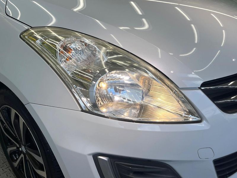 2016 Suzuki Swift DBA-ZC72S (UW-6a98e7993c37f)[7]
