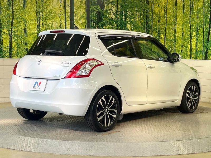 2016 Suzuki Swift DBA-ZC72S (UW-6a98e7993c37f)[24]