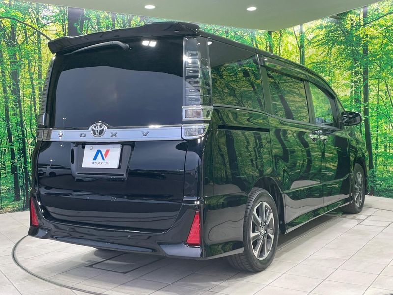 2019 Toyota Voxy DBA-ZRR80W (UW-6a98e7ad816de)[10]