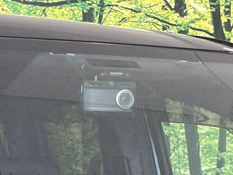 2019 Toyota Voxy DBA-ZRR80W (UW-6a98e7ae4a56d)[5]