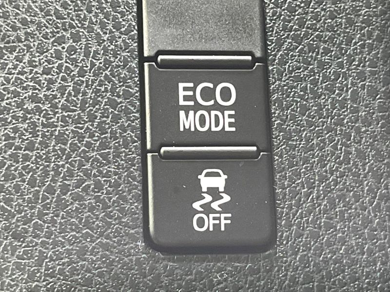 2019 Toyota Voxy DBA-ZRR80W (UW-6a98e7afbf5dd)[23]