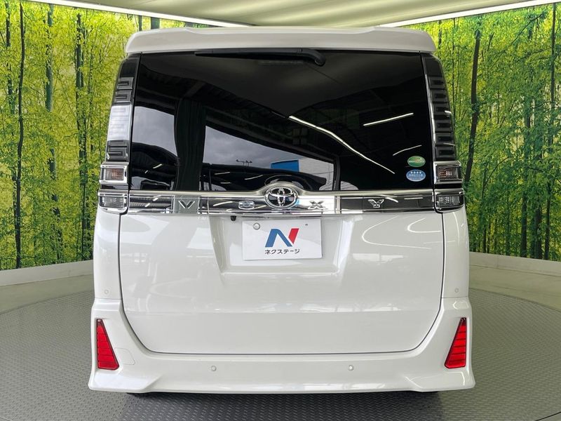 2019 Toyota Voxy DBA-ZRR80W (UW-6a98e7afd4959)[8]