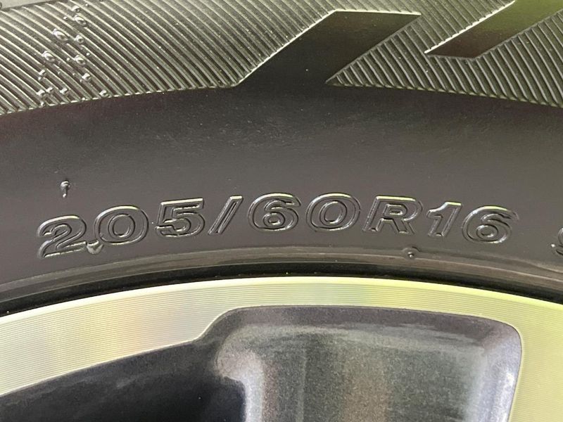 2020 Toyota Voxy 3BA-ZRR80W (UW-6a98e7b1c1e06)[16]