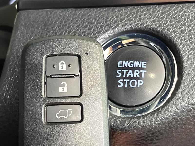 2020 Toyota Harrier DBA-ZSU60W (UW-6a98e7bd8510e)[22]