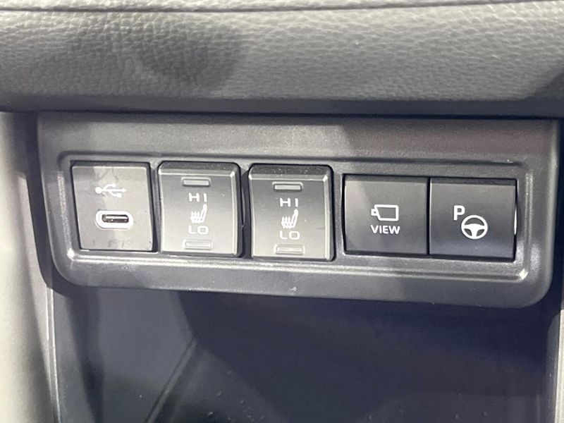 2024 Toyota Corolla Cross 6AA-ZVG13 (UW-6a98e7c10ca85)[24]