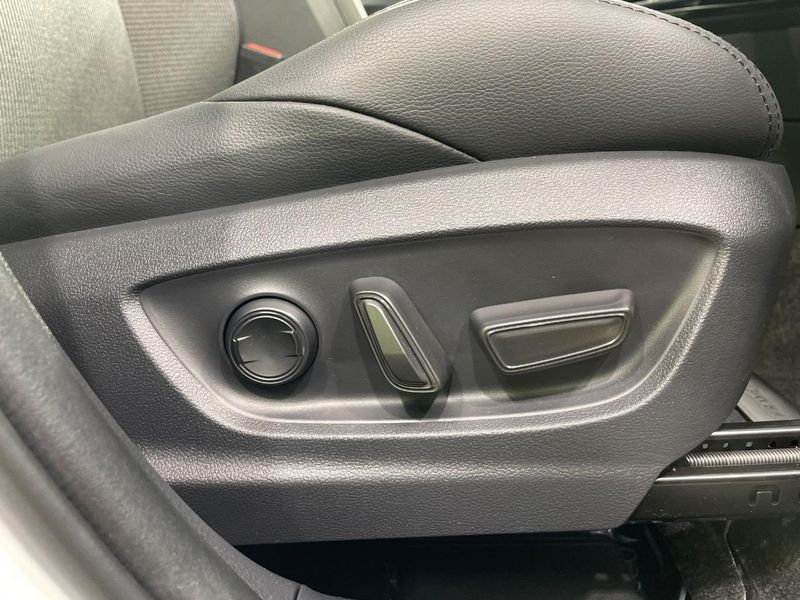 2025 Toyota Corolla Cross 6AA-ZVG13 (UW-6a98e7c55ea66)[23]
