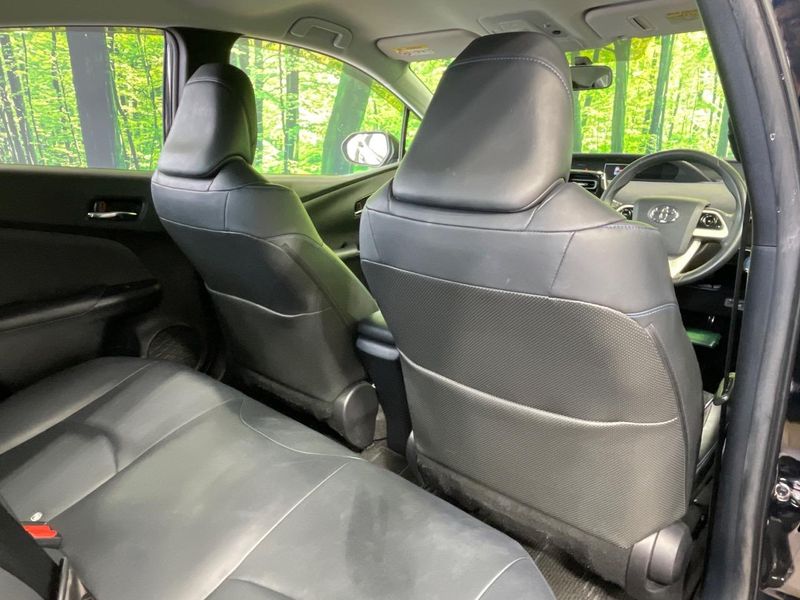2017 Toyota Prius DAA-ZVW50 (UW-6a98e7d1509e9)[29]