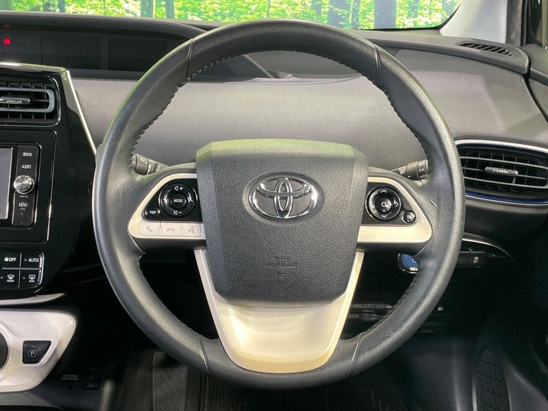 2017 Toyota Prius DAA-ZVW50 (UW-6a98e7d1509e9)[28]