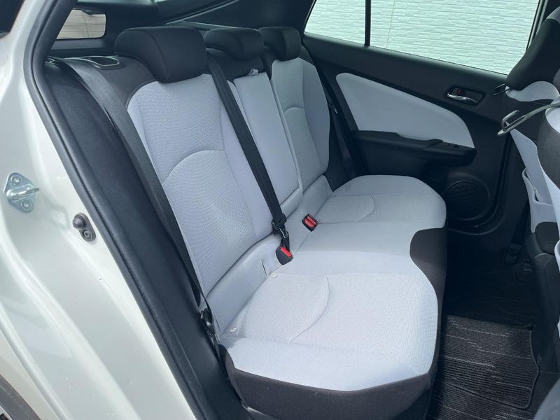 2019 Toyota Prius DAA-ZVW51 (UW-6a98e7d915087)[13]