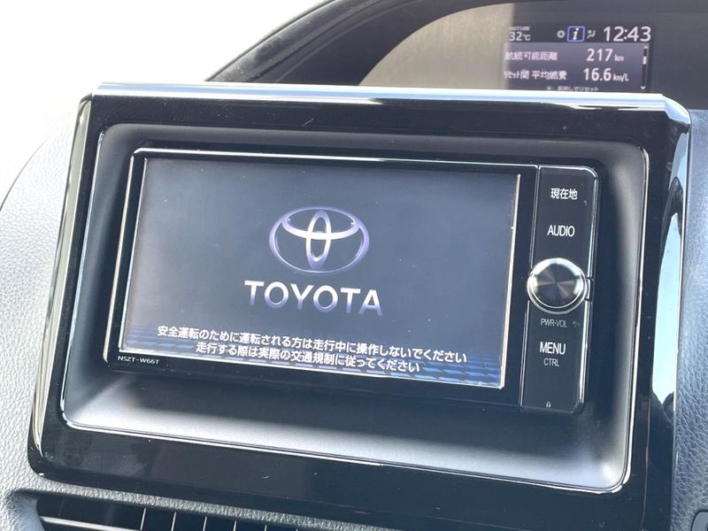 2017 Toyota Esquire DAA-ZWR80G (UW-6a98e7e9ccde7)[20]