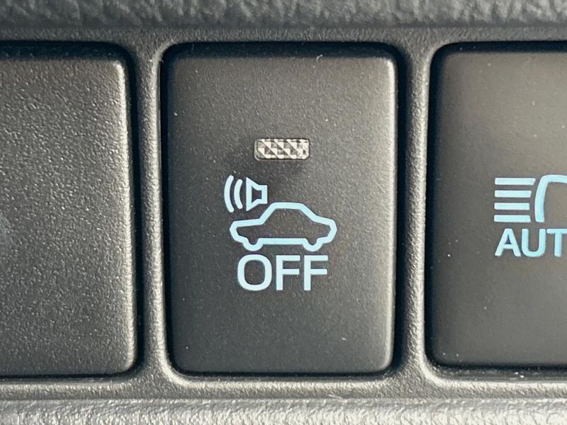 2018 Toyota C-HR DAA-ZYX10 (UW-6a98e800b0e81)[24]