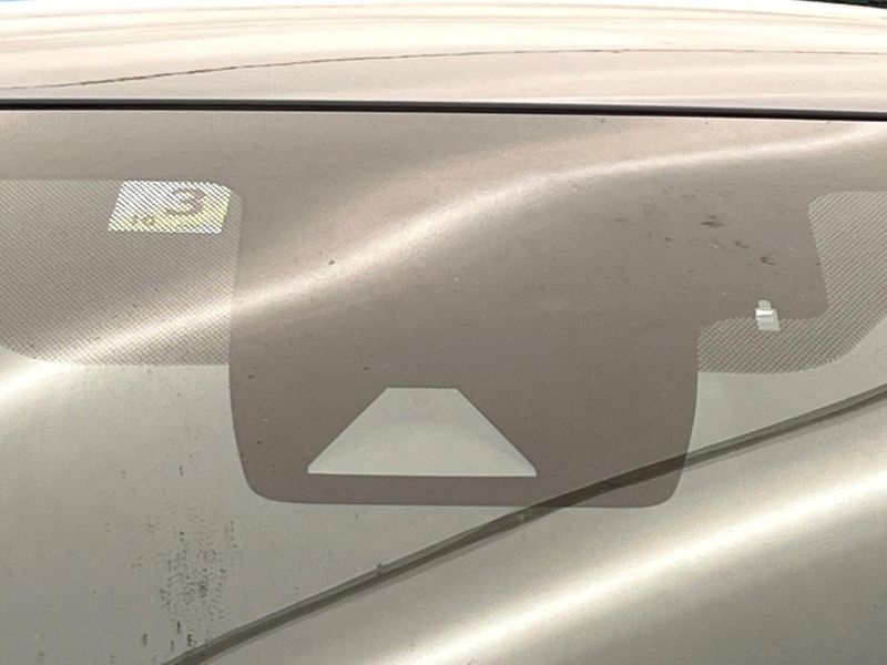 2021 Toyota C-HR 6AA-ZYX11 (UW-6a98e8044b6d9)[4]