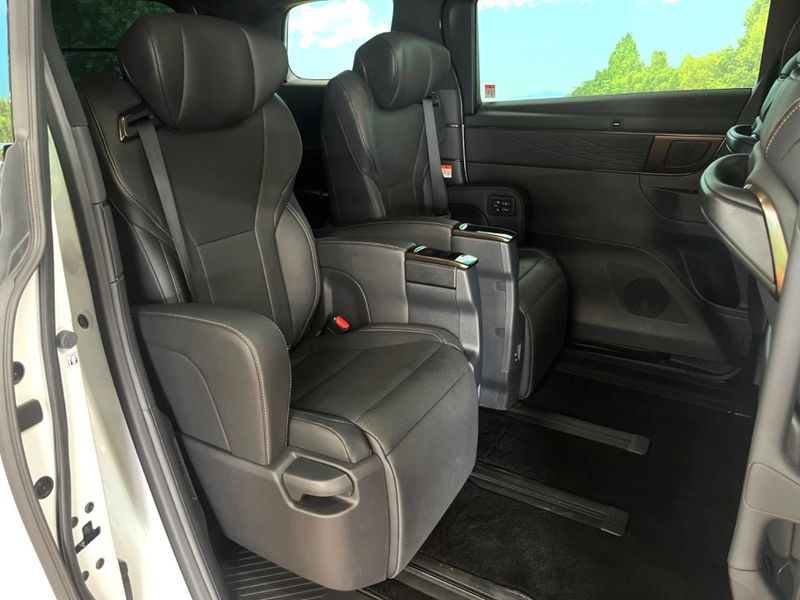 2023 Toyota Alphard Hybrid 6AA-AAHH40W (UW-6a9a35201f1c0)[19]
