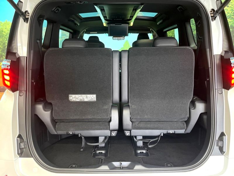 2023 Toyota Alphard Hybrid 6AA-AAHH40W (UW-6a9a35201f1c0)[11]
