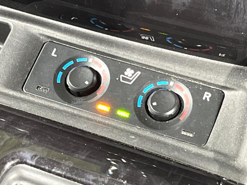 2019 Toyota Alphard DBA-AGH30W (UW-6a9a3539cd830)[25]