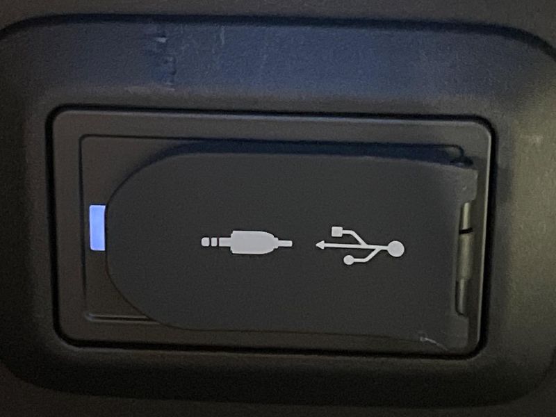 2021 Toyota Harrier Hybrid 6AA-AXUH80 (UW-6a9a357237ac0)[24]