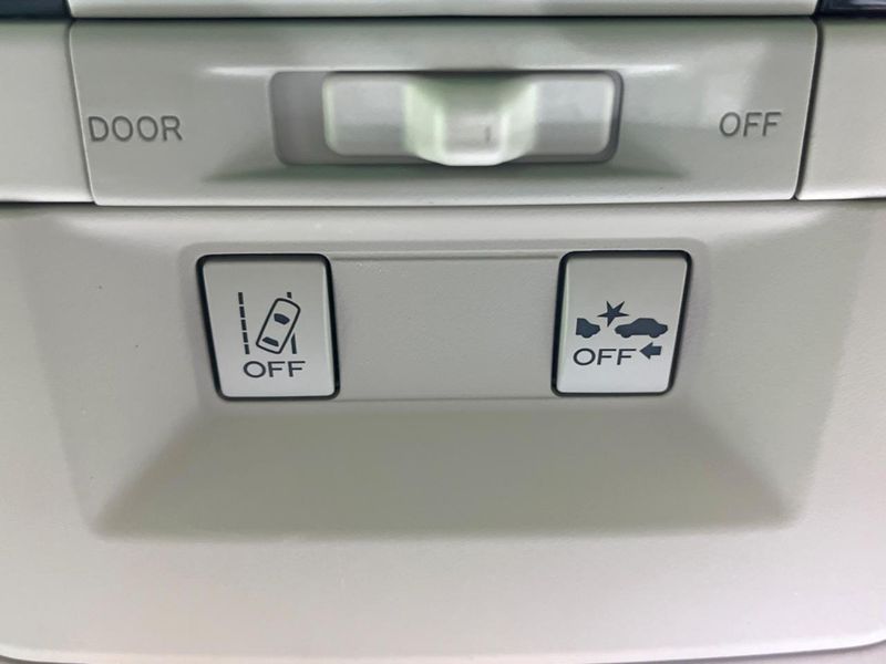 2013 Subaru Legacy B4 DBA-BMM (UW-6a9a35cbc3e56)[28]
