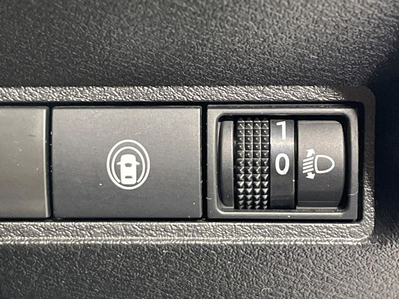 2021 Nissan Note 6AA-E13 (UW-6a9a35fcc9748)[28]