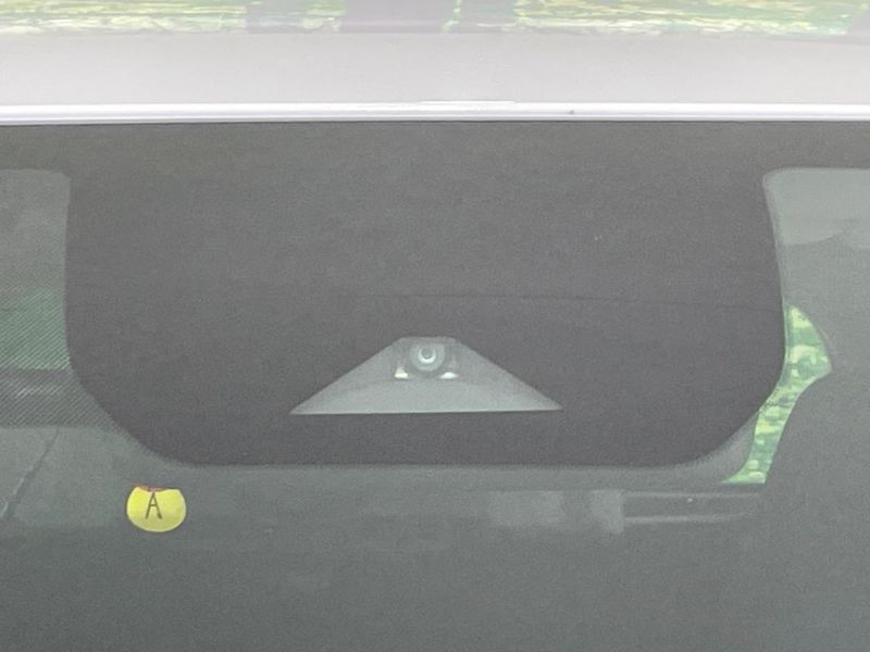 2021 Nissan Note 6AA-E13 (UW-6a9a35fcc9748)[5]