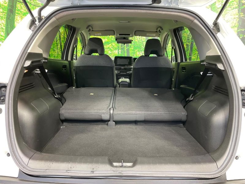 2021 Nissan Note 6AA-E13 (UW-6a9a35fcc9748)[12]