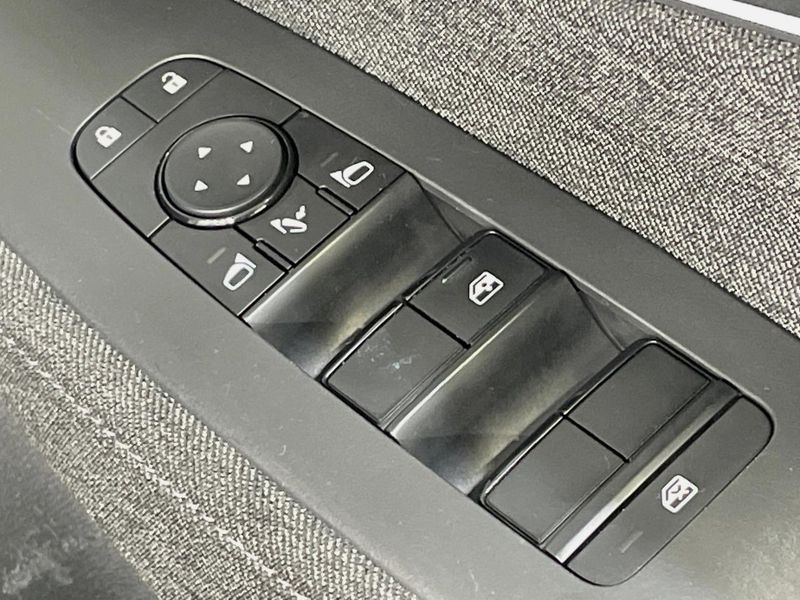 2021 Nissan Aura 6AA-FE13 (UW-6a9a36036ec12)[26]
