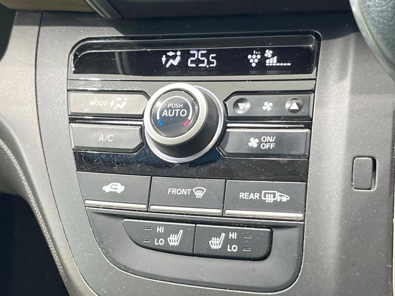 2019 Honda Freed 6BA-GB5 (UW-6a9a3614763a0)[25]