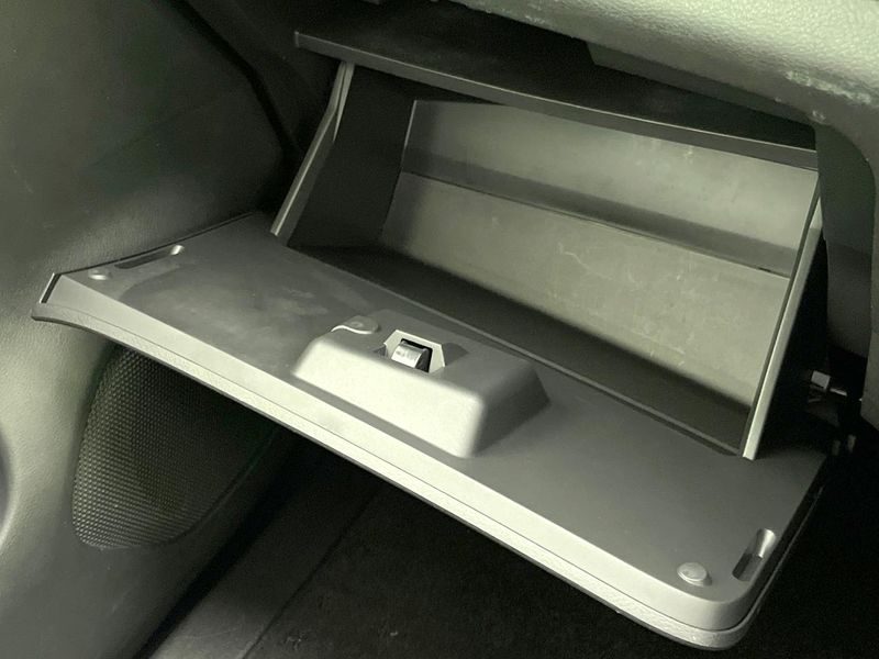 2018 Nissan Serena DAA-GC27 (UW-6a9a361c2cee3)[27]