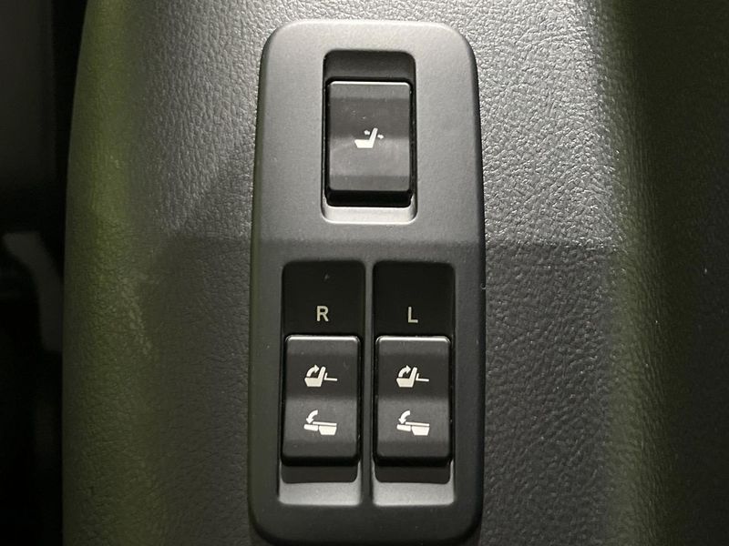 2015 Toyota Land Cruiser Prado LDA-GDJ150W (UW-6a9a36207a5e4)[16]
