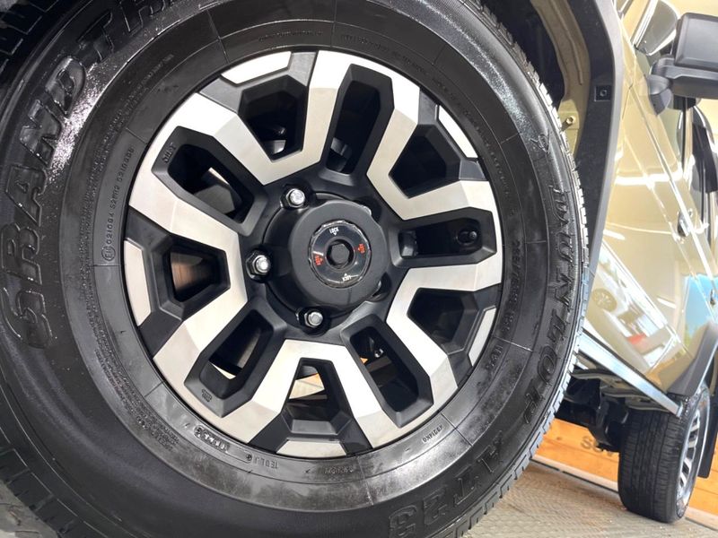 2025 Toyota Land Cruiser 70 3DA-GDJ76W (UW-6a9a36241ed08)[14]