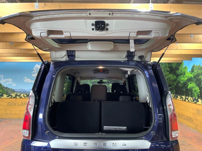 2017 Nissan Serena DAA-GFC27 (UW-6a9a3626dbc9d)[10]