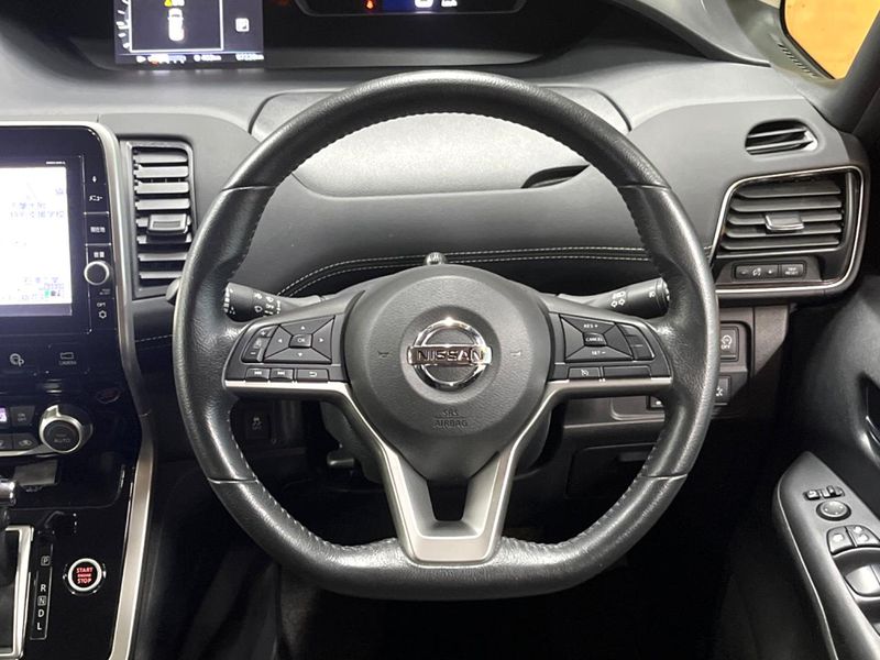 2017 Nissan Serena DAA-GFC27 (UW-6a9a3626dbc9d)[23]