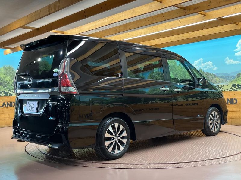 2017 Nissan Serena DAA-GFC27 (UW-6a9a3628adb18)[6]