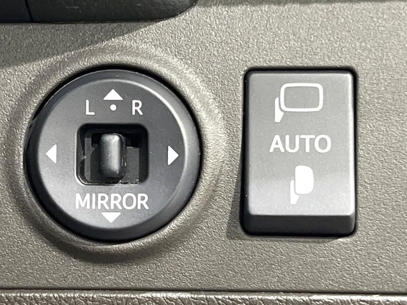 2008 Toyota Crown DBA-GRS200 (UW-6a9a3650c71cc)[12]