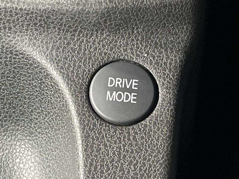2019 Nissan Note DAA-HE12 (UW-6a9a3673204ce)[21]