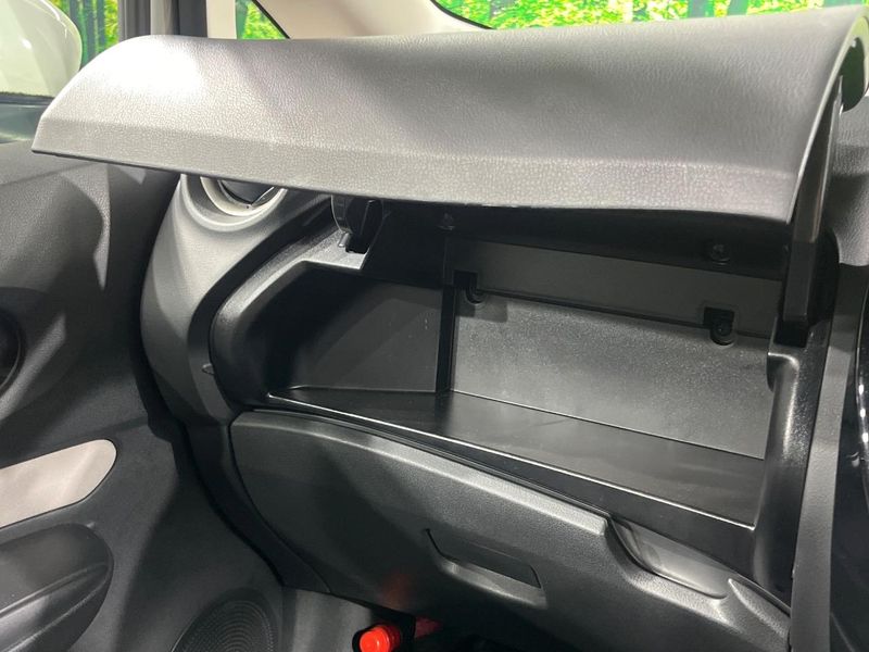 2019 Nissan Note DAA-HE12 (UW-6a9a3673204ce)[24]
