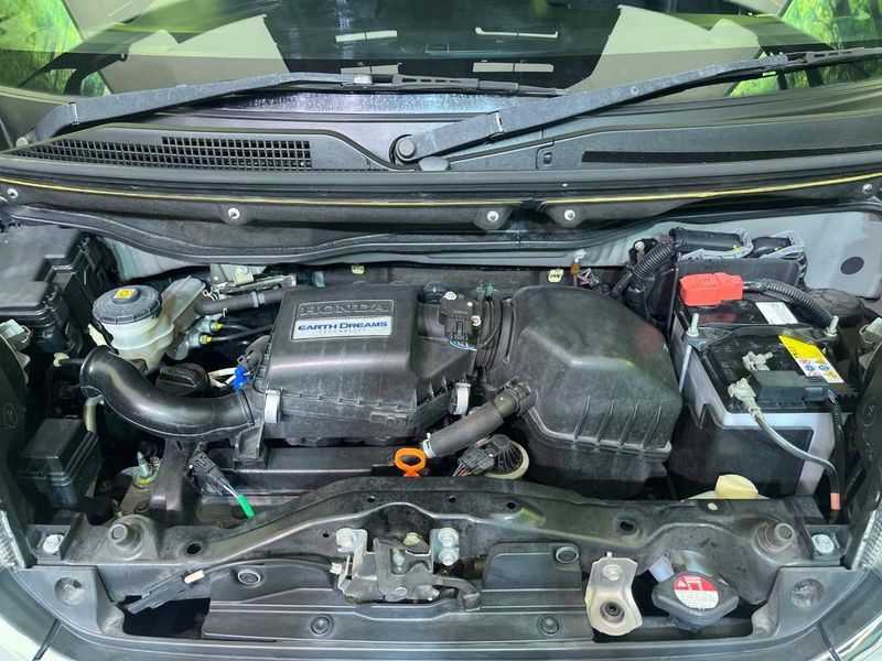 2015 Honda N-BOX CUSTOM DBA-JF1 (UW-6a9a36af70028)[23]