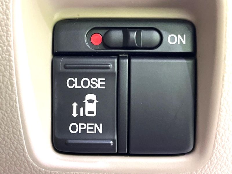 2015 Honda N-BOX DBA-JF1 (UW-6a9a36b00b85c)[22]