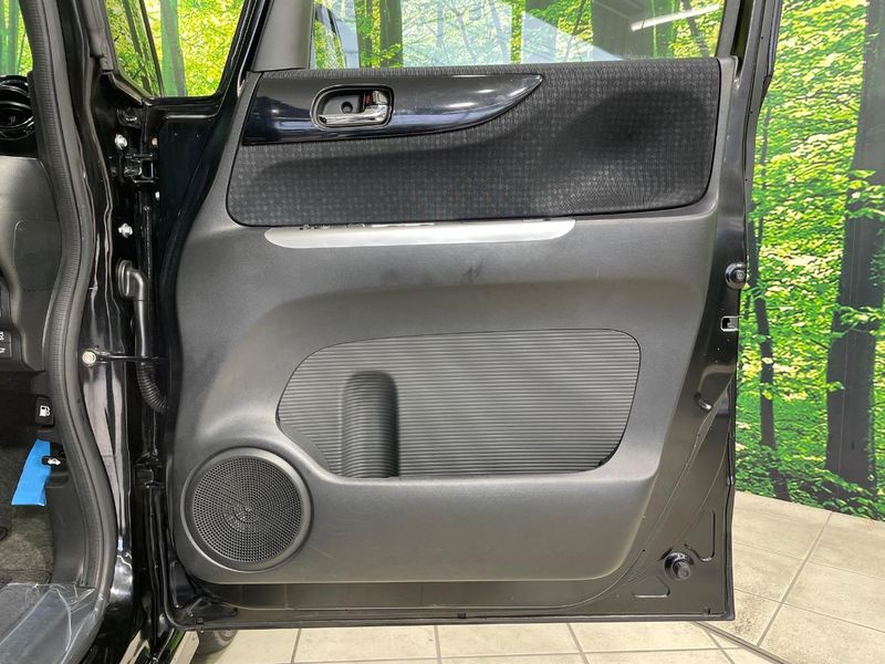 2016 Honda N-BOX CUSTOM DBA-JF1 (UW-6a9a36b8964c8)[16]