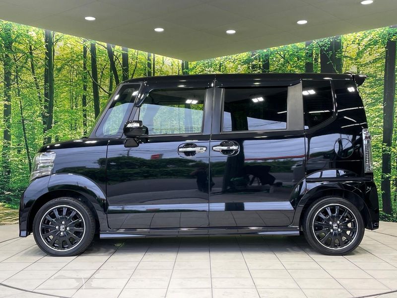 2016 Honda N-BOX CUSTOM DBA-JF1 (UW-6a9a36b8964c8)[11]