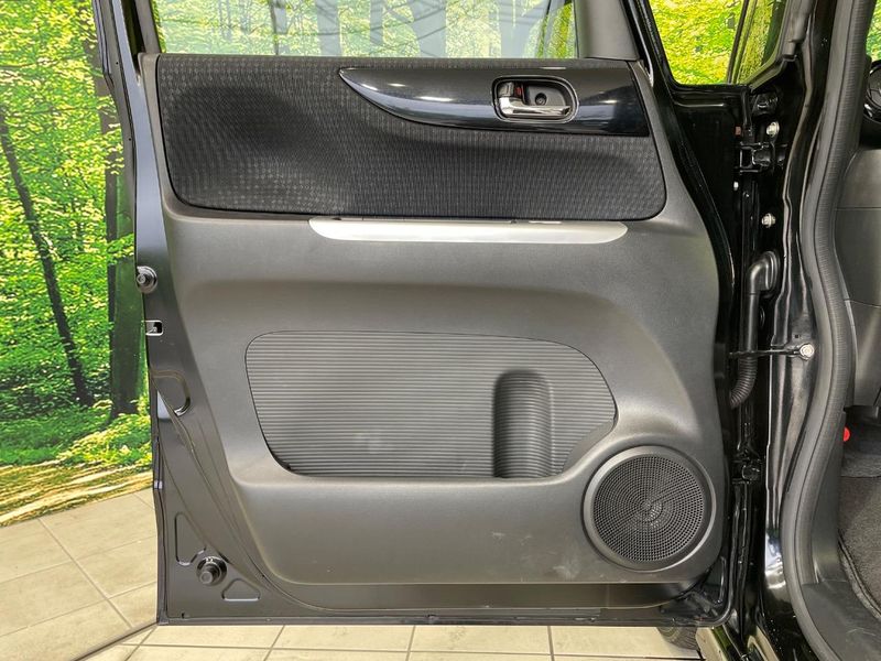 2016 Honda N-BOX CUSTOM DBA-JF1 (UW-6a9a36b8964c8)[17]