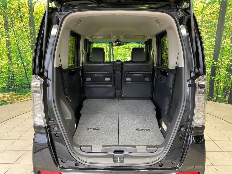 2016 Honda N-BOX CUSTOM DBA-JF1 (UW-6a9a36b8964c8)[19]