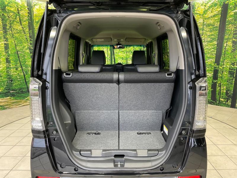 2016 Honda N-BOX CUSTOM DBA-JF1 (UW-6a9a36b8964c8)[18]