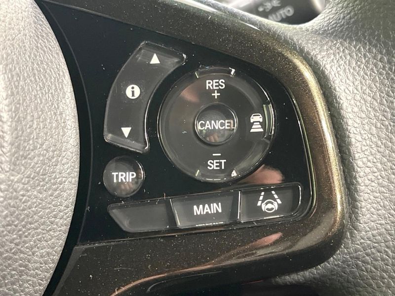 2017 Honda N-BOX CUSTOM DBA-JF3 (UW-6a9a36bd0cc82)[29]