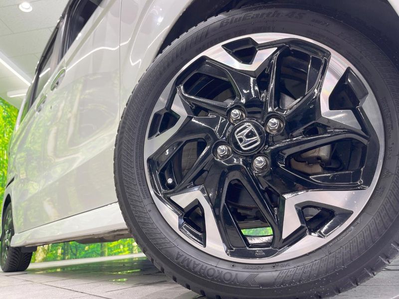 2019 Honda N-BOX CUSTOM DBA-JF3 (UW-6a9a36ccac53e)[17]