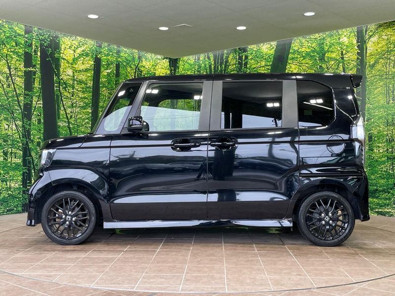 2022 Honda N-BOX CUSTOM 6BA-JF3 (UW-6a9a36d07ab7b)[14]