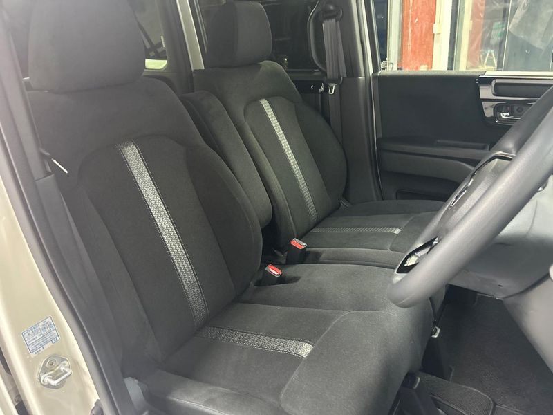 2022 Honda N-BOX CUSTOM 6BA-JF3 (UW-6a9a36dca4bd6)[23]