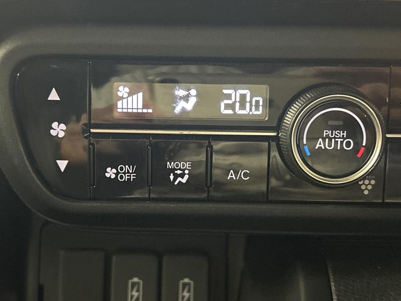 2022 Honda N-BOX CUSTOM 6BA-JF3 (UW-6a9a36dca4bd6)[7]
